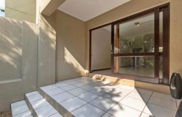 Stylish 2-Bedroom Garden Apartment in Lonehill – Sunset Boulevard Complex