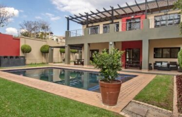 Stylish 2-Bedroom Garden Apartment in Lonehill – Sunset Boulevard Complex
