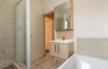 Stylish 2-Bedroom Garden Apartment in Lonehill – Sunset Boulevard Complex